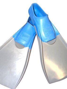 Speedo Trialon Swim Fins Flippers Size Medium (7-8). Swimming gear.